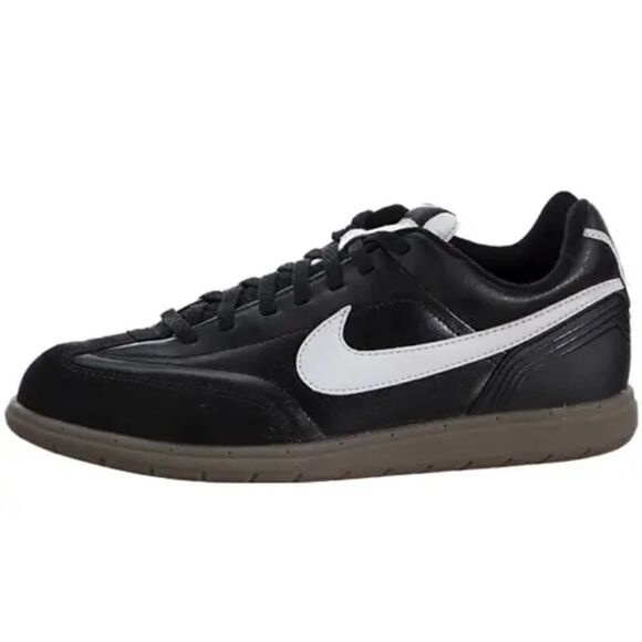 NIKE TIEMPO INDOOR SOCCER/CASUAL SNEAKERS  SIZE 8.5.   B87 - Picture 1 of 10